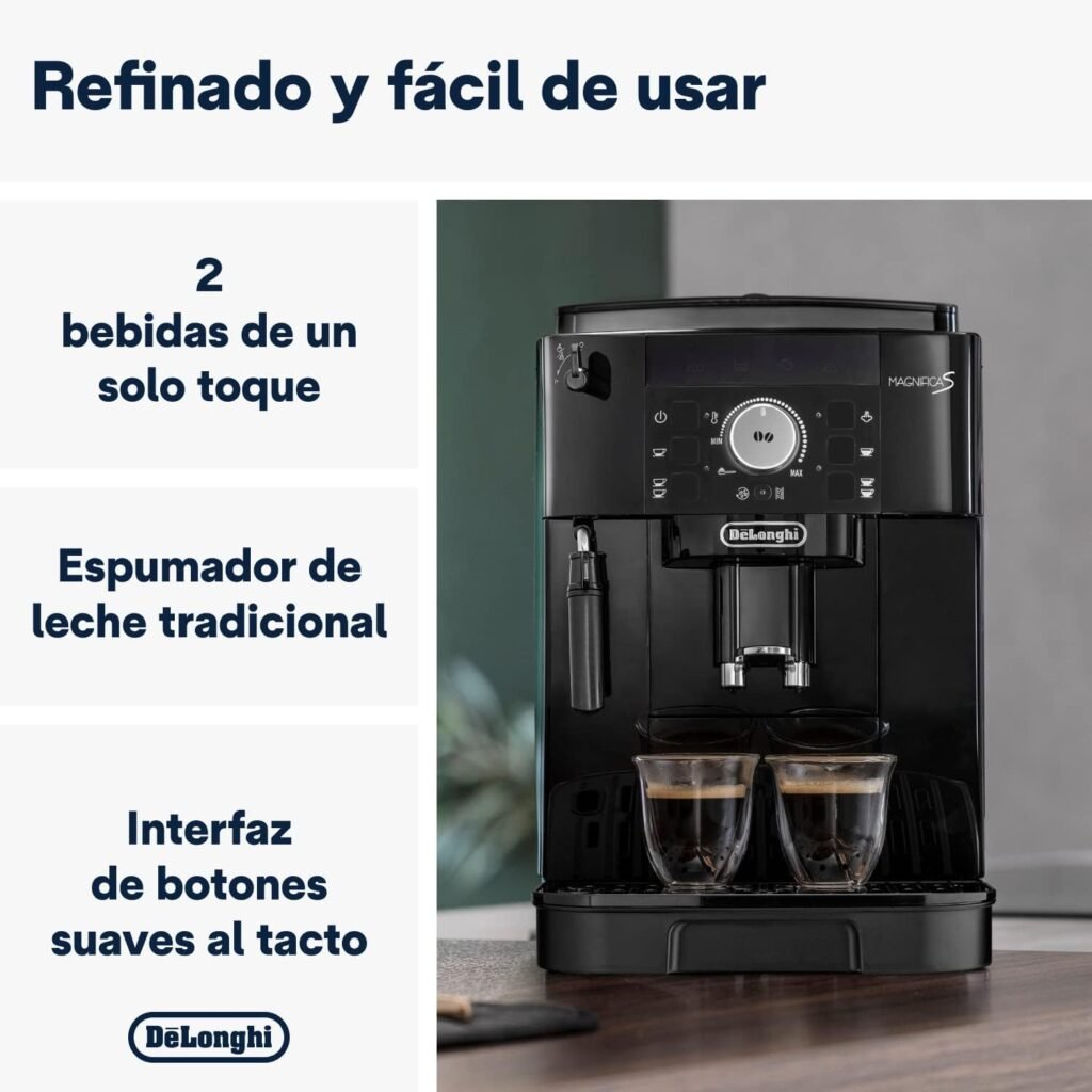 Interfaz de botones suaves al tacto y espumador de leche de la DeLonghi Magnifica S, con opción de dos bebidas de un solo toque