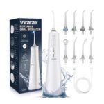 Irrigador bucal portátil Vimmk con caja original, cable USB-C y nueve boquillas intercambiables para limpieza dental profunda.